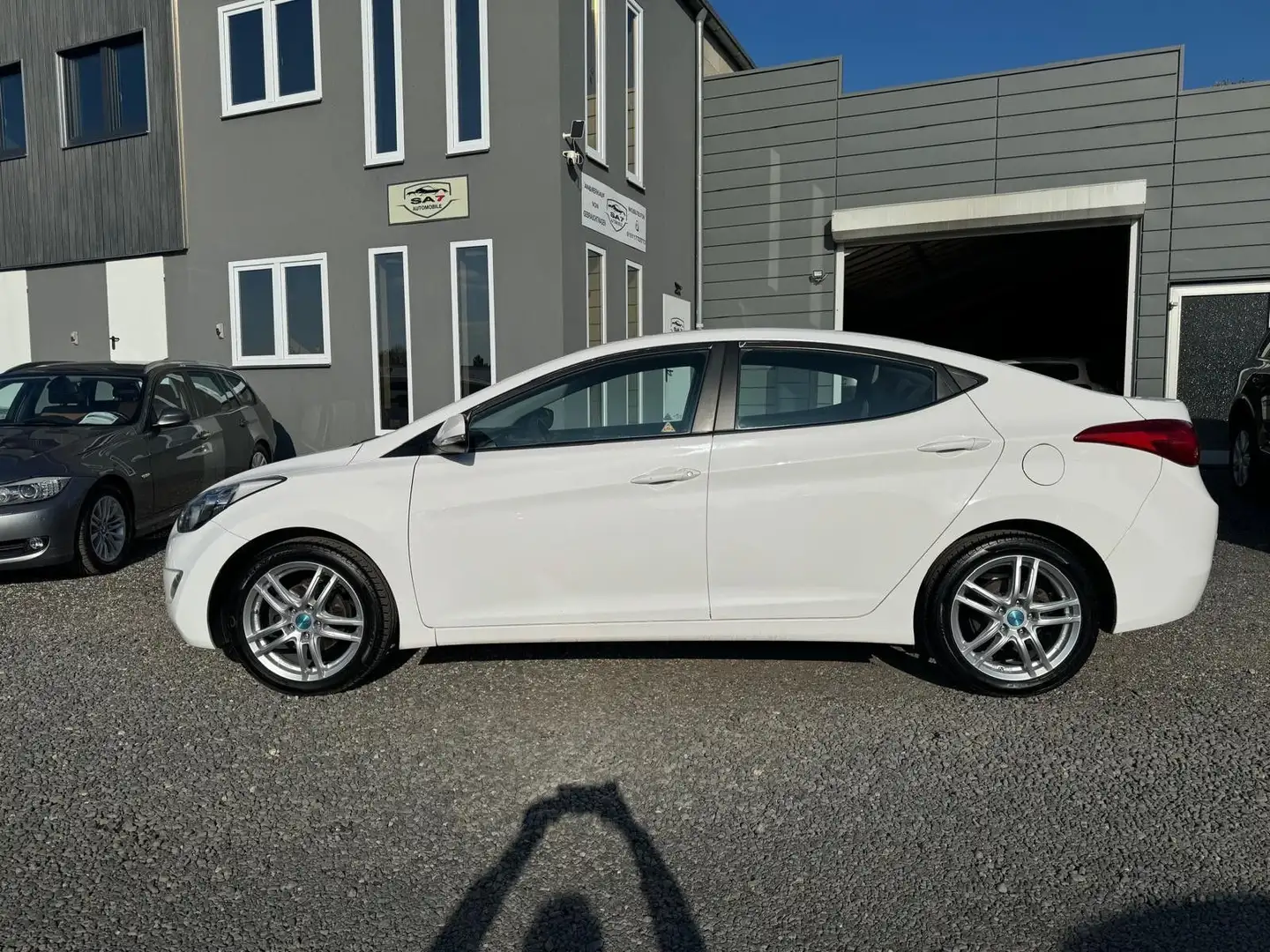Hyundai ELANTRA *TüvNeu*Klima*Sitzheizung* Weiß - 1