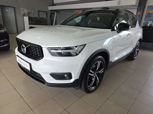 Volvo XC40 B4 R-Design ACC Leder 360° H/K LED Memory