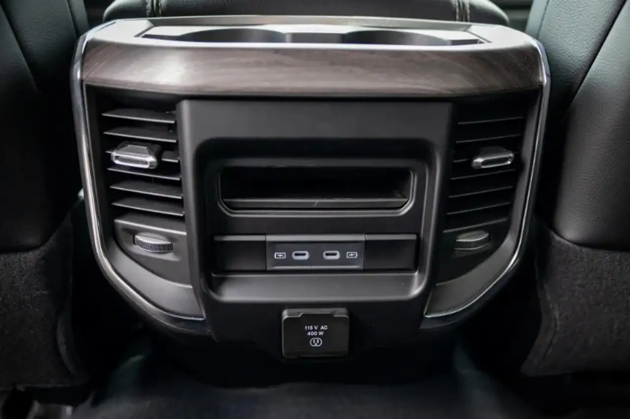 RAM 3500 снимка RAM 3500