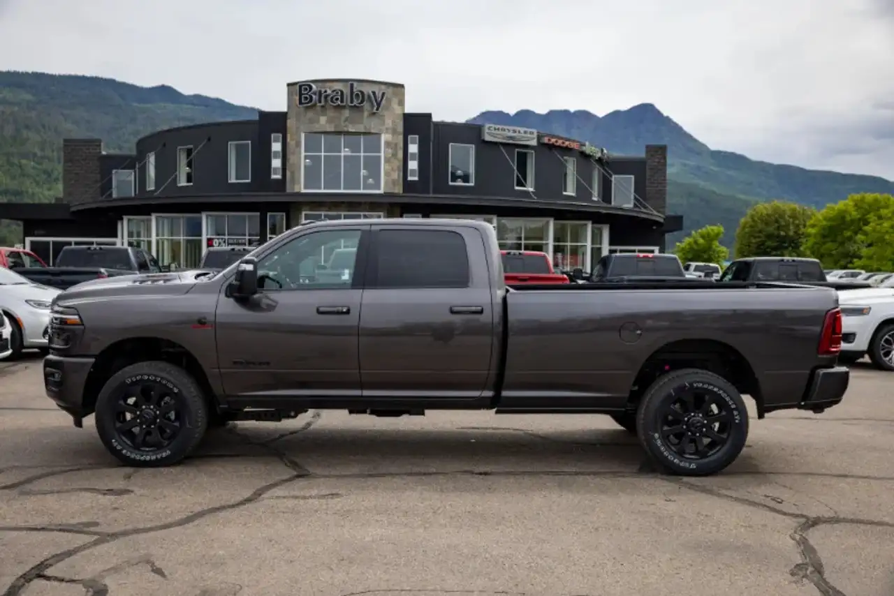 RAM 3500 снимка RAM 3500