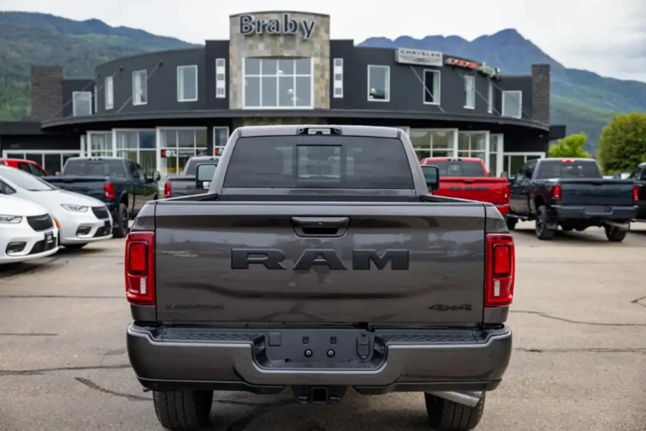 RAM 3500 снимка RAM 3500