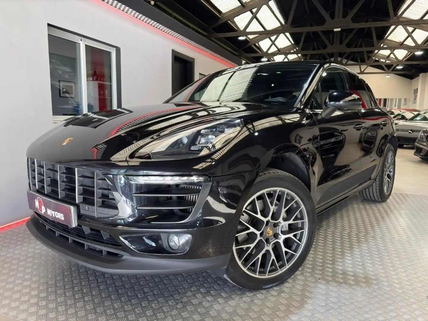 Porsche Macan S Schwarz - 1