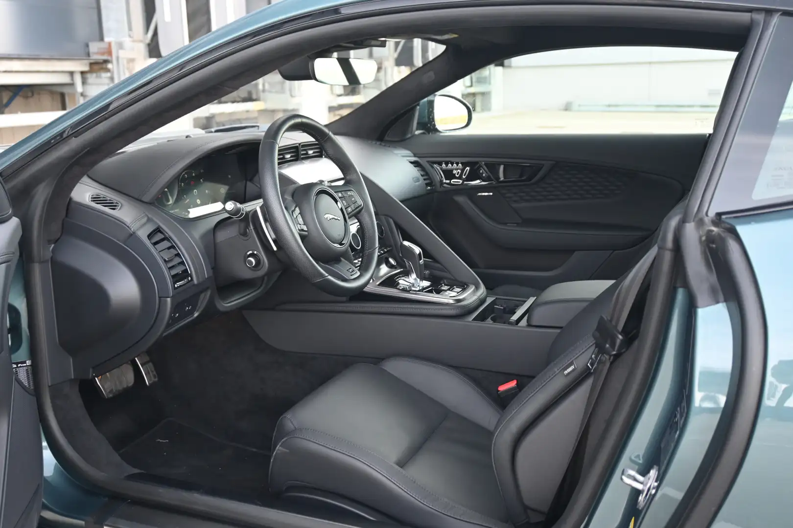 Jaguar F-Type P575 AWD R 75 MERIDIAN ACTIE Vert - 2