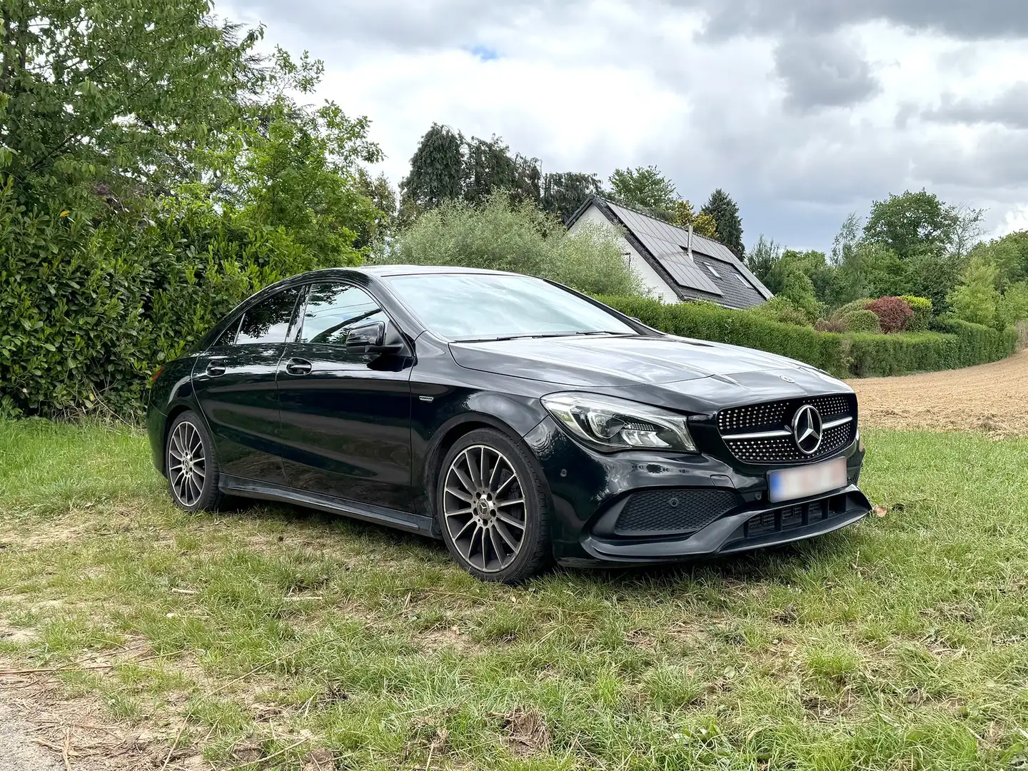 Mercedes-Benz CLA 180 CLA 180 White Art (AMG) Edition Noir - 1
