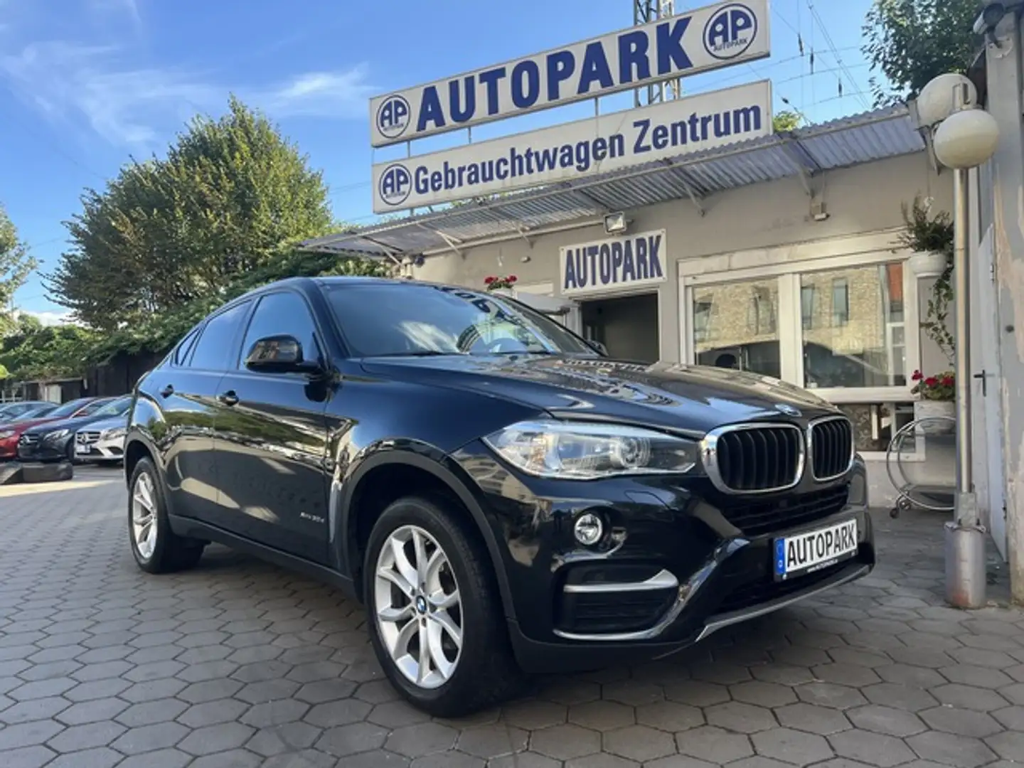 BMW X6 xDrive30d**Vollausstattung**81000 KM Schwarz - 1