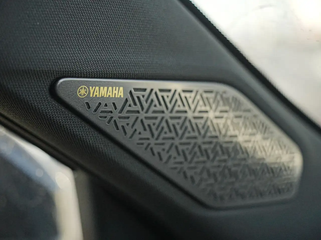 Mitsubishi Outlander снимка Mitsubishi Outlander