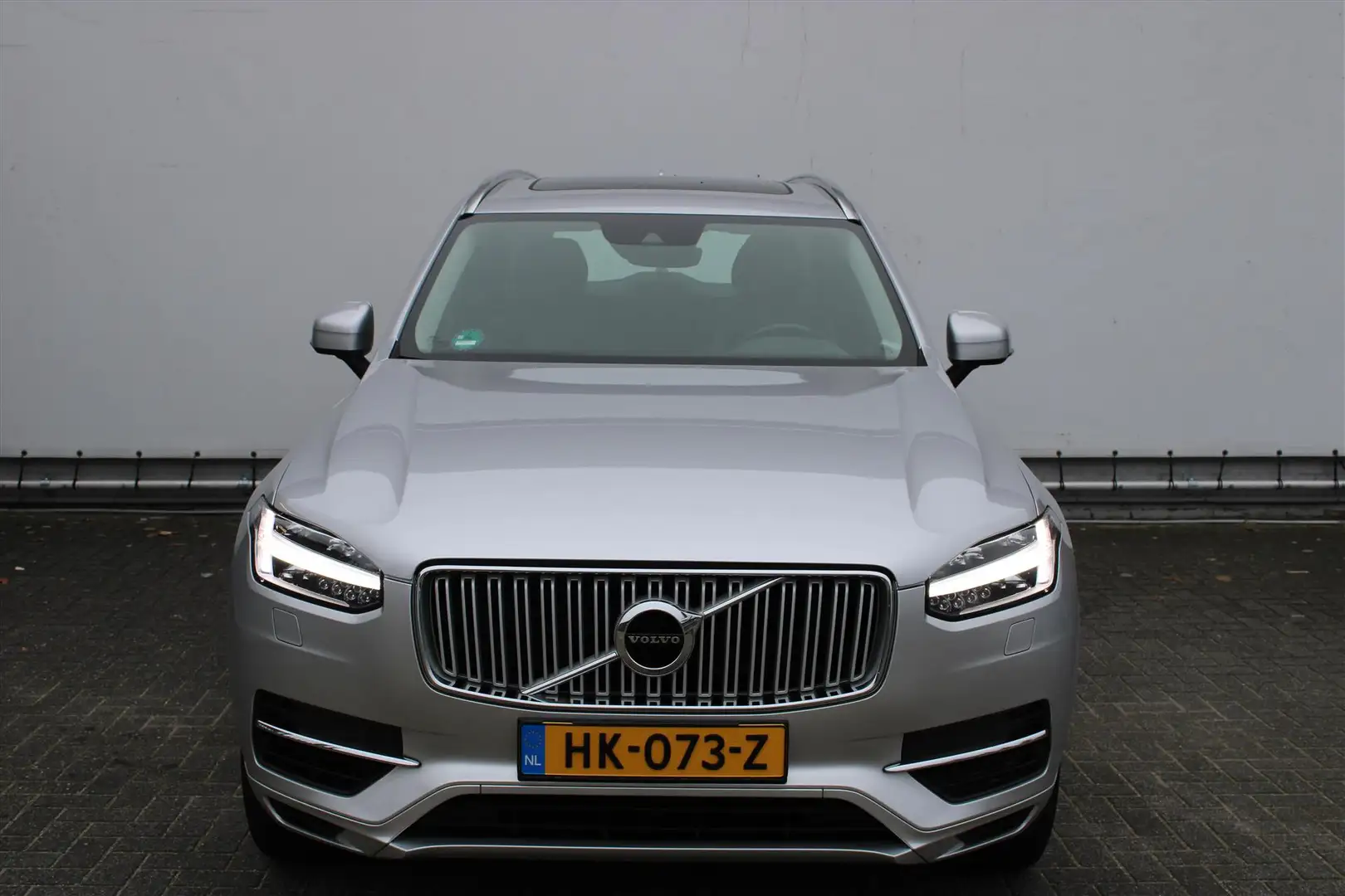 Volvo XC90 T8 Twin Engine Plug-in 400pk 7Persoons AWD / Inscr Gris - 2