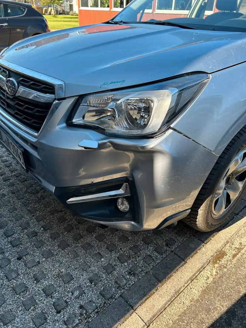 Subaru Forester 2.0X Comfort Lineartronic Zilver - 1