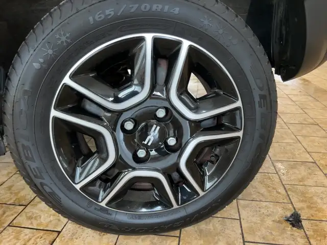 Dacia Spring view 15
