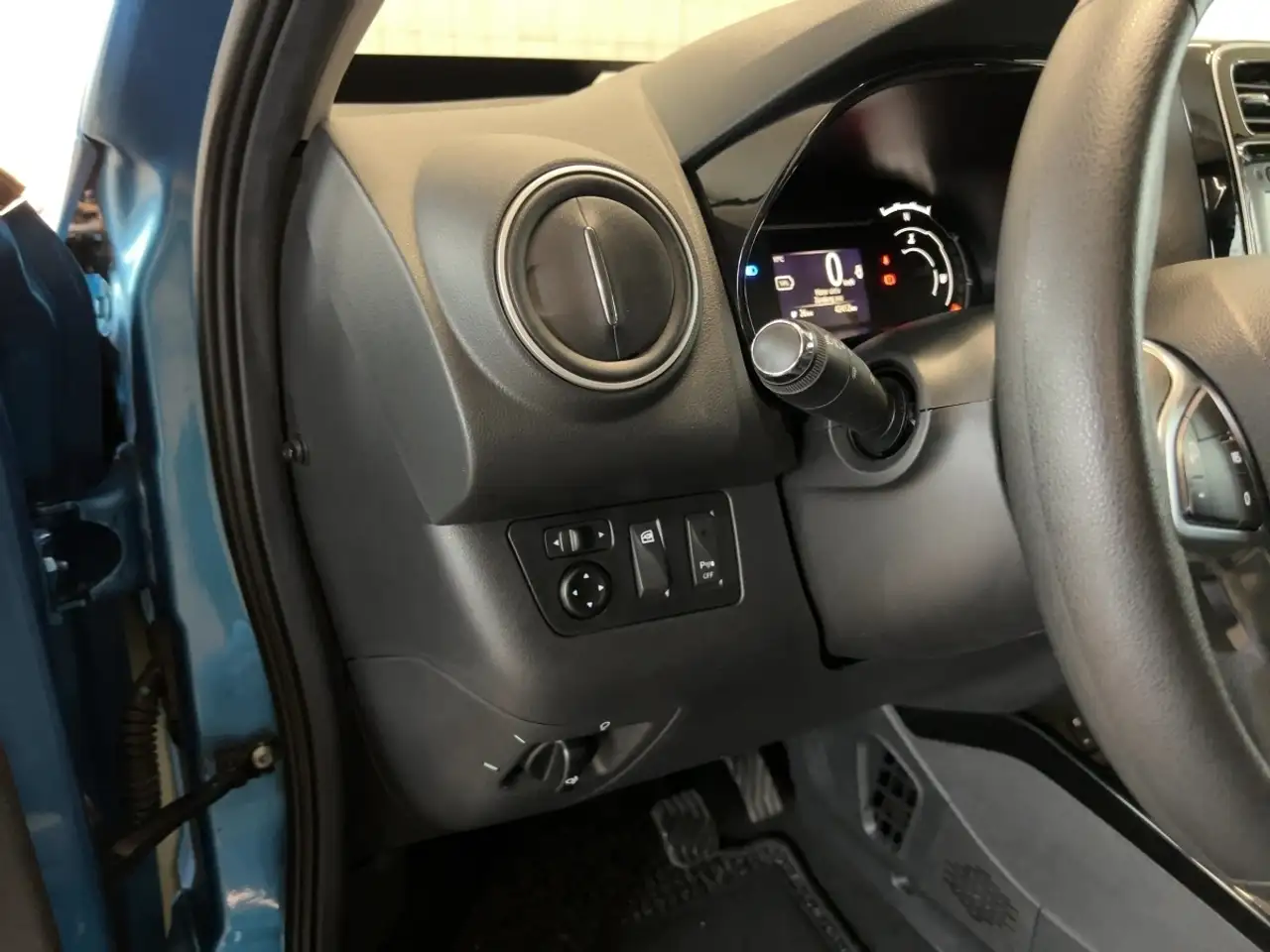 Dacia Spring Essential 45, миниатюра 13