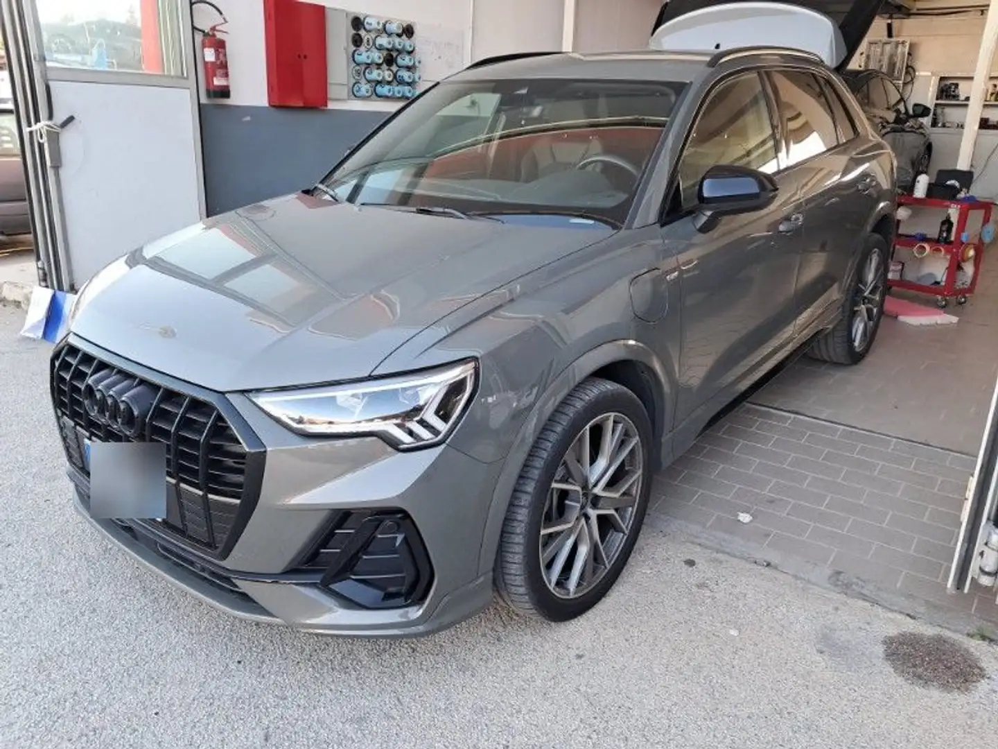 Audi Q3 S Line 45 TFSI e Navi ACC LED RearView Gris - 1