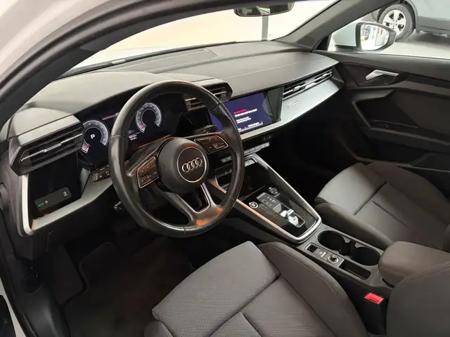 Audi A3 view 4