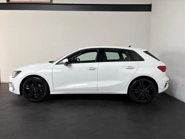 Audi A3 view 28