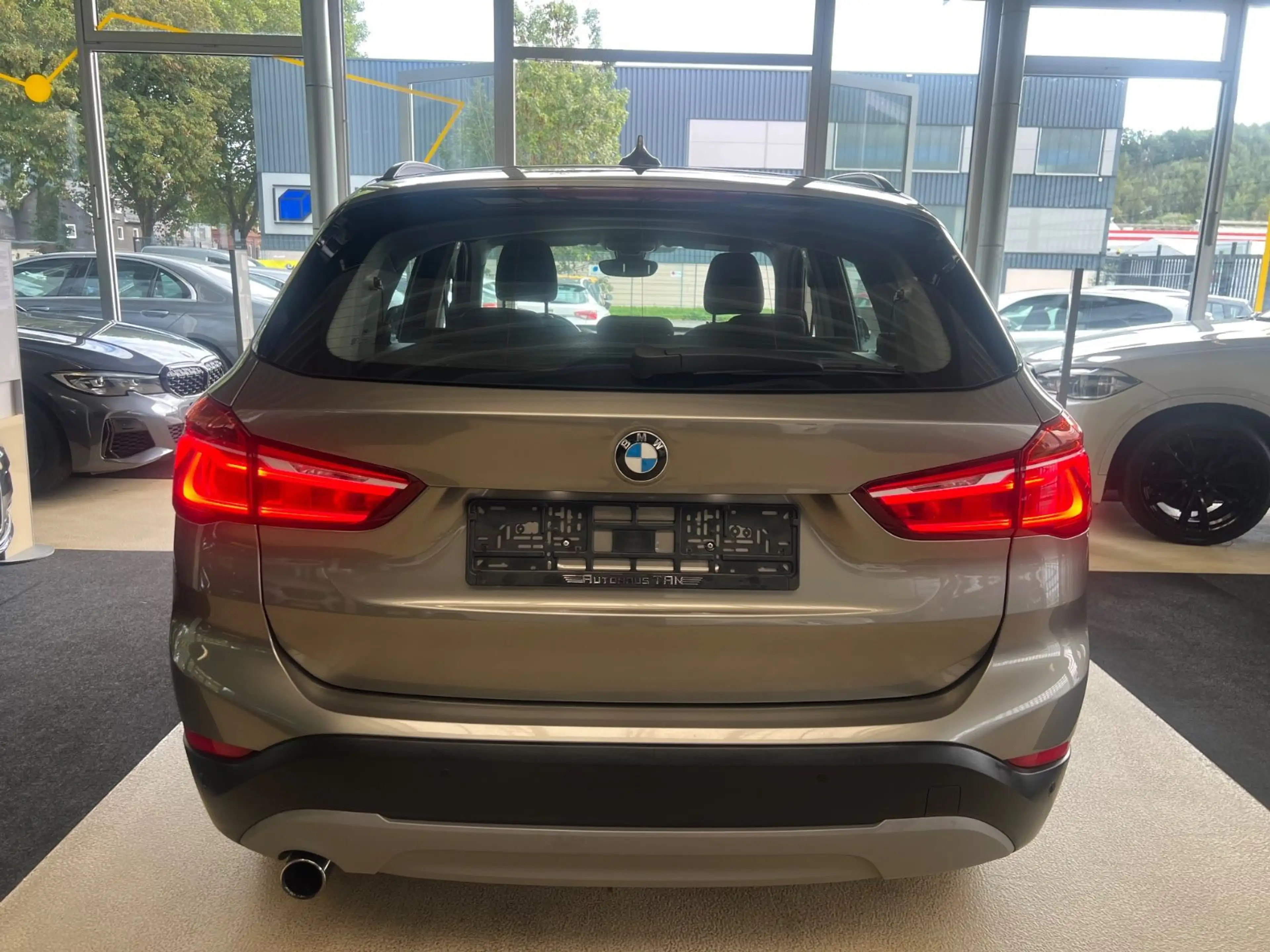 BMW X1 sDrive 18 d Advantage *LED*NAVI*SITZHEIZUNG* — photo 7