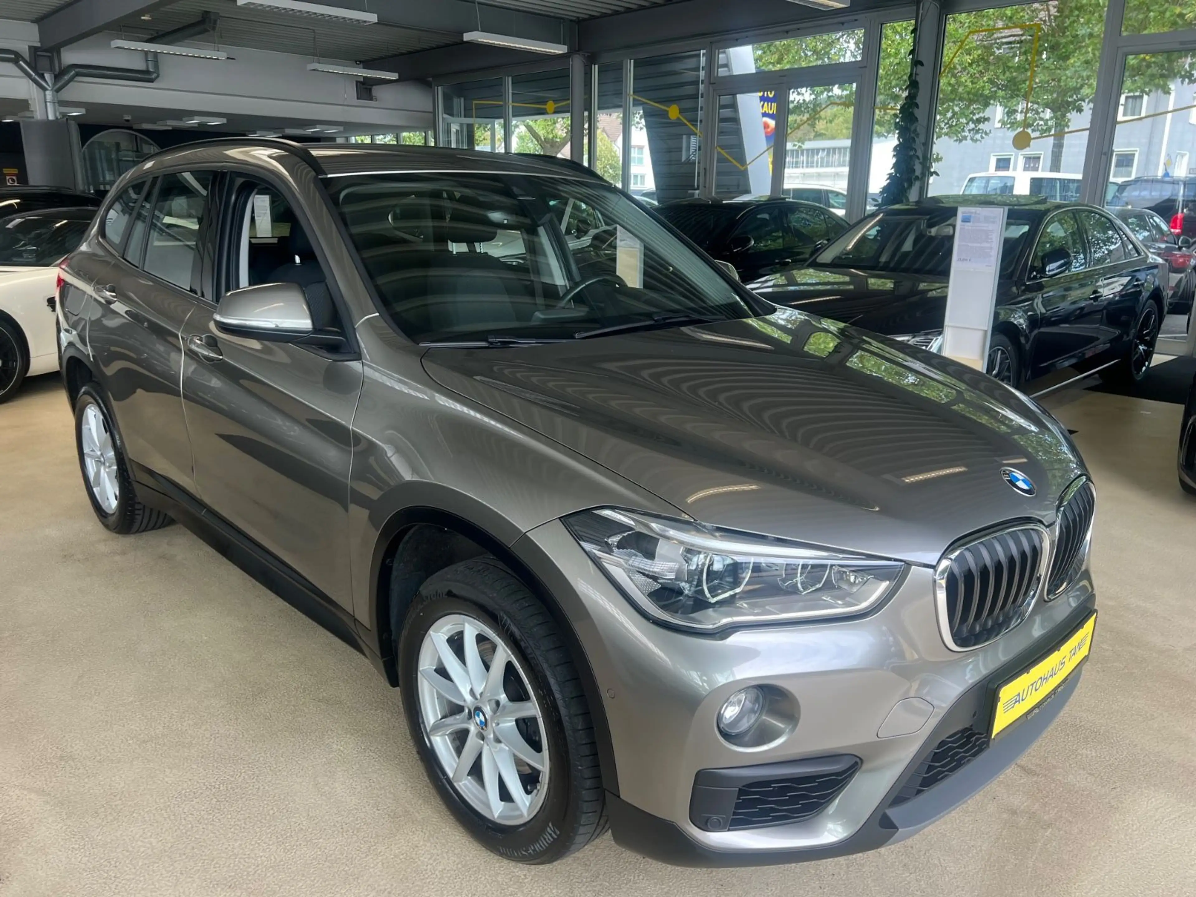 BMW X1 sDrive 18 d Advantage *LED*NAVI*SITZHEIZUNG* — photo 10