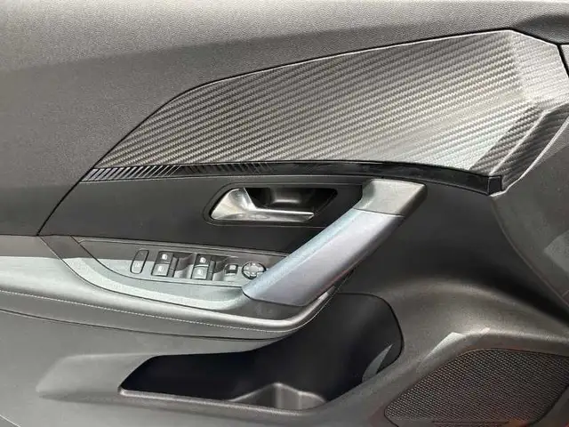 Peugeot 2008 view 10
