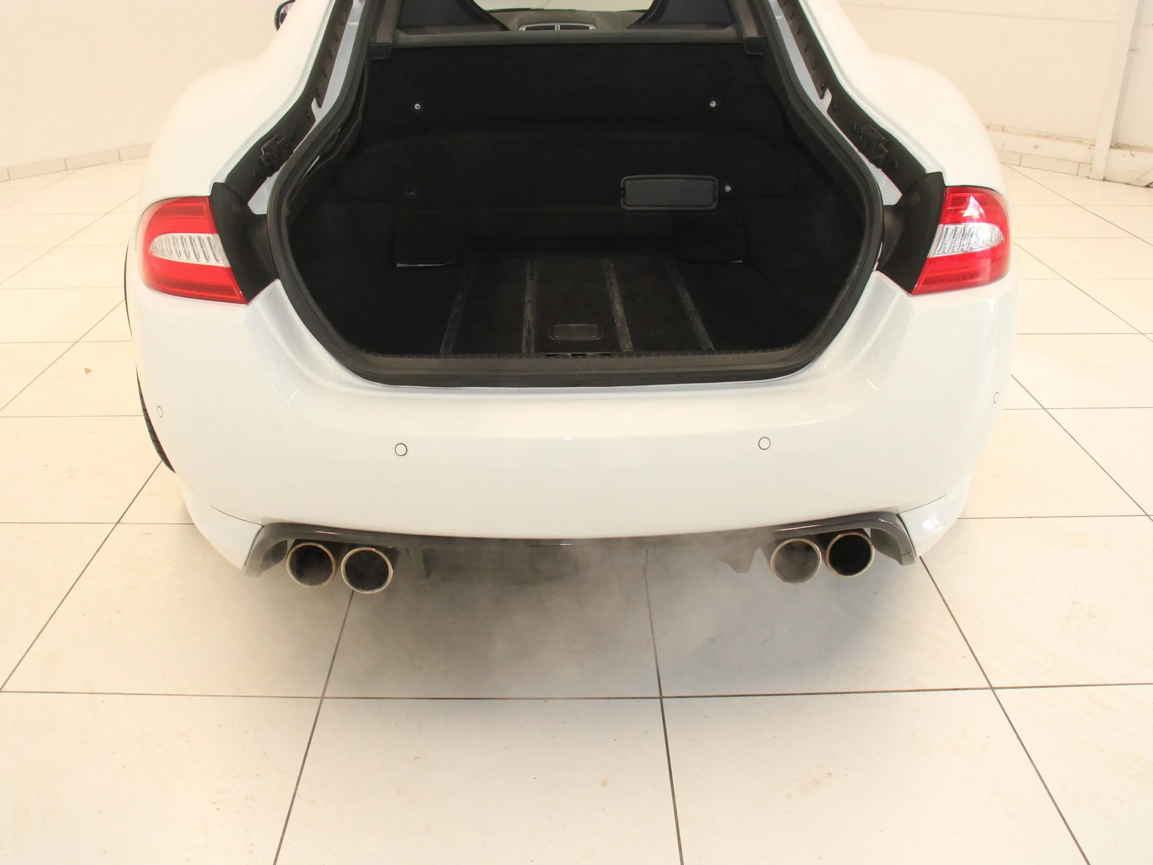 Jaguar XKR S Coupe 5.0 V8 Kompressor — photo 12