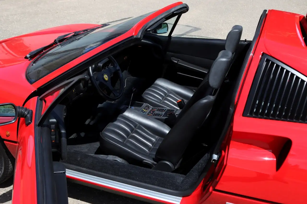 Ferrari 328 GTS Delivered new by Ferrari Kroymans, foto 9
