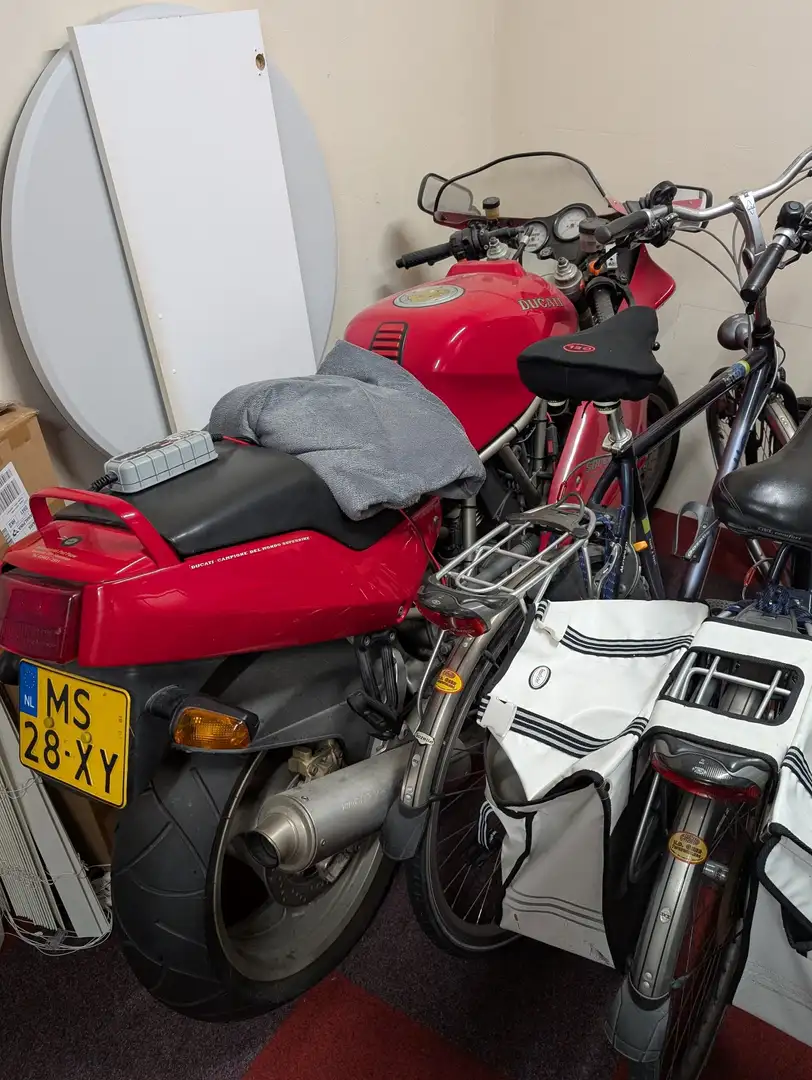Ducati 900 SS Red - 1