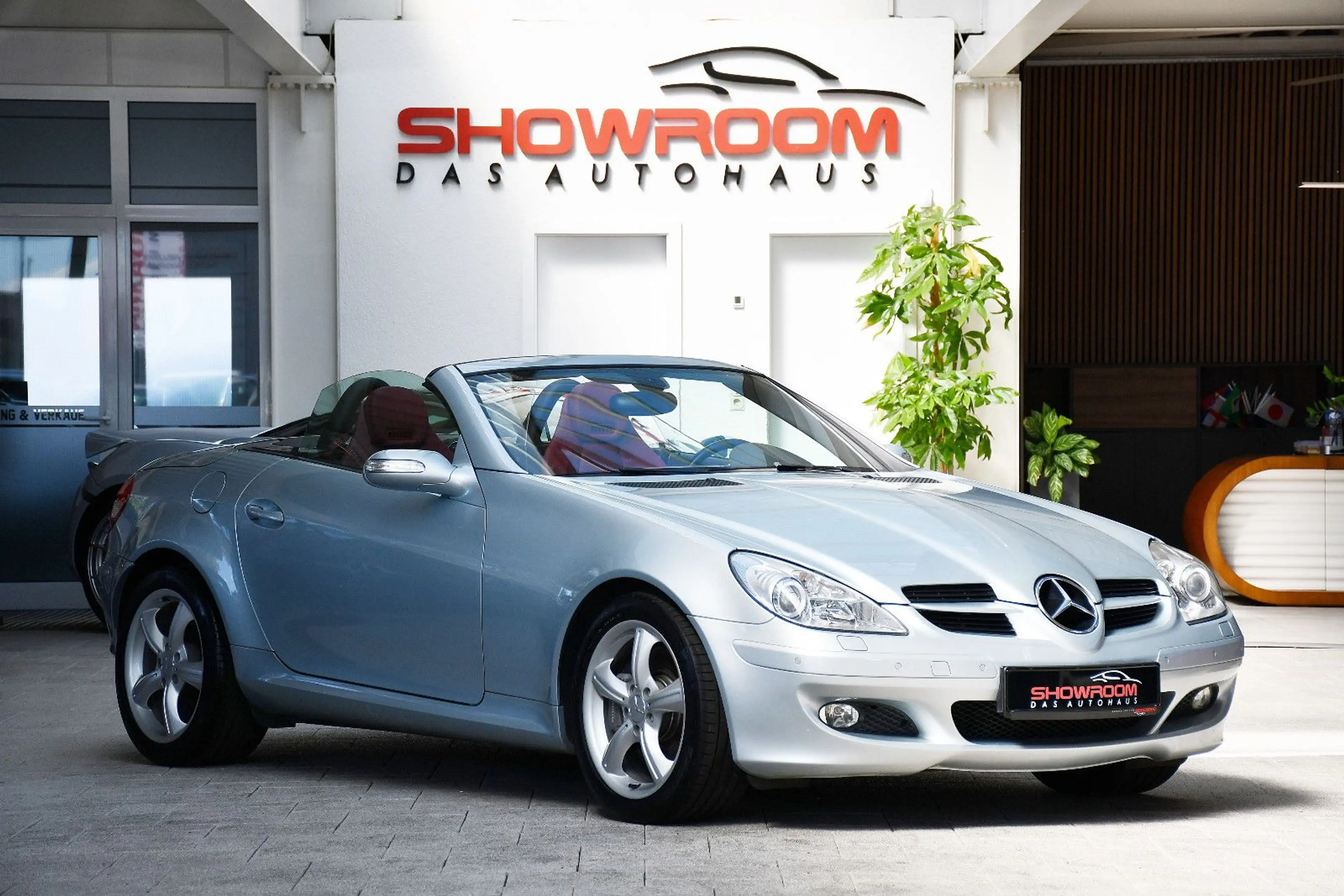 Mercedes-Benz SLK 350 Roadster Aut. Airscarf Navi Tempomat Shz — photo 3