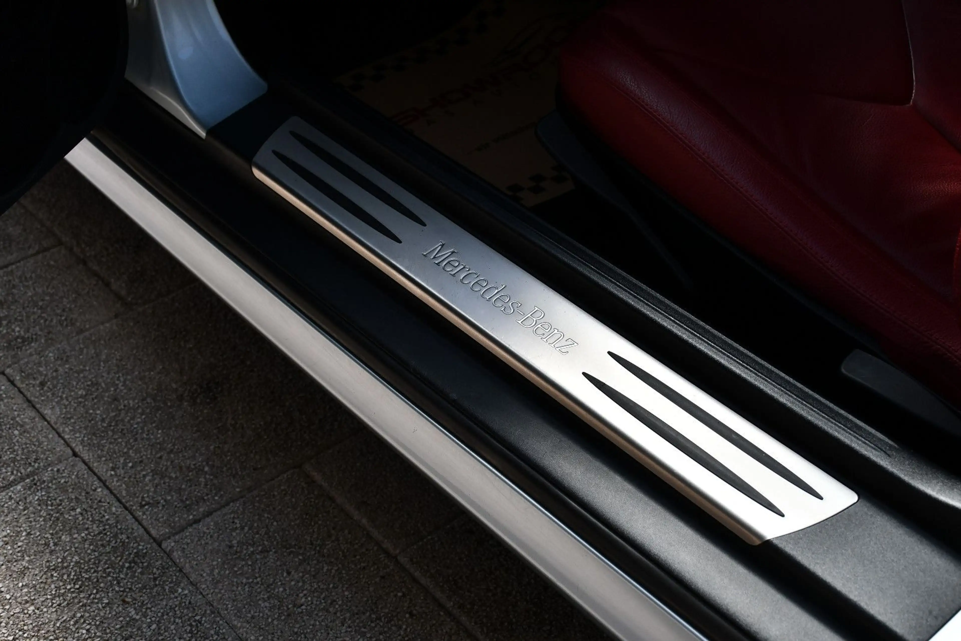 Mercedes-Benz SLK 350 Roadster Aut. Airscarf Navi Tempomat Shz — photo 9