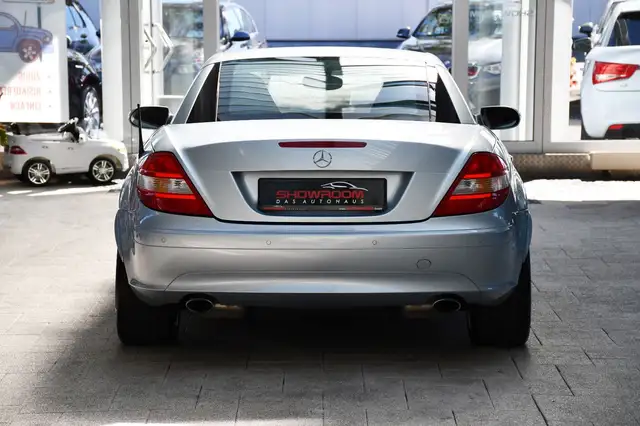 Mercedes-Benz SLK view 6