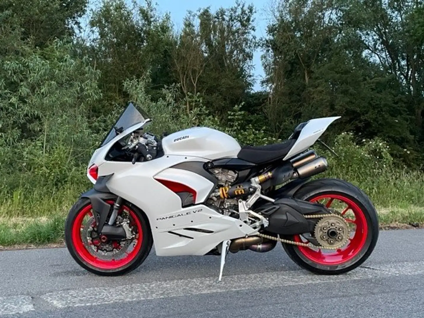 Ducati Panigale V2 Alb - 2