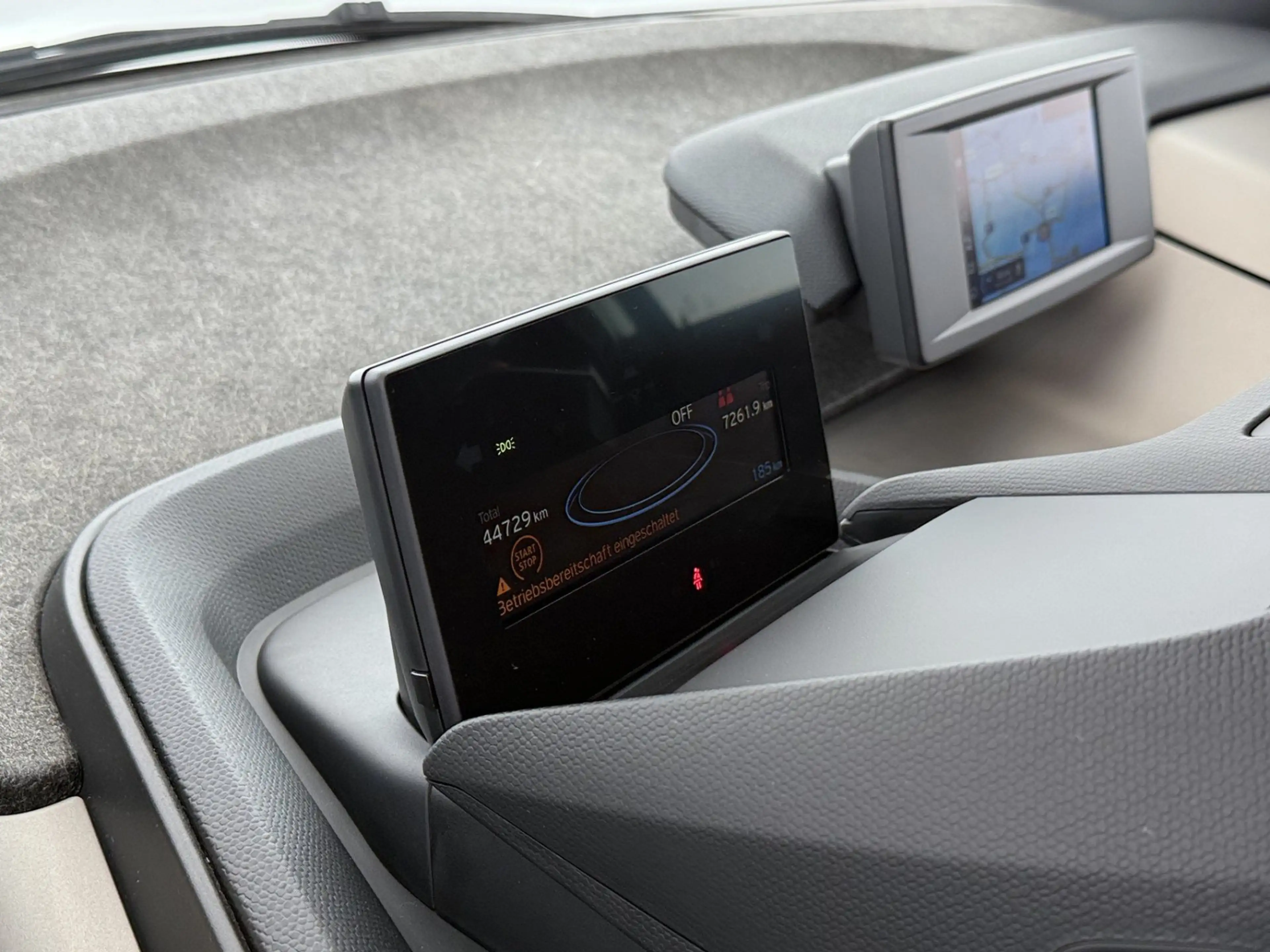 BMW i3 42kWh Aut LED WAERMEPUMPE NAVI SITZHZG — photo 15