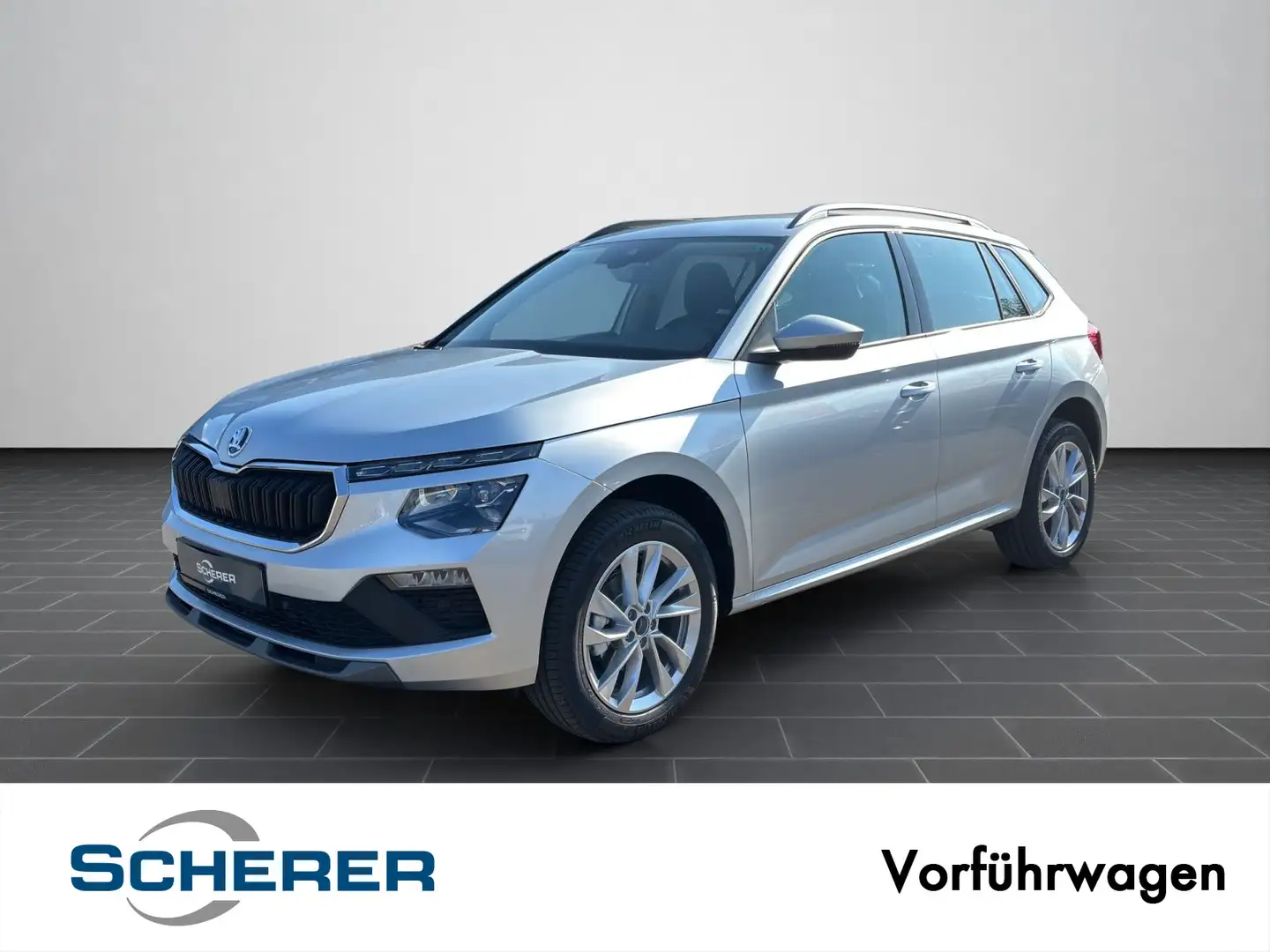 Skoda Kamiq Selection NAVI/SZH/AHK Silber - 1