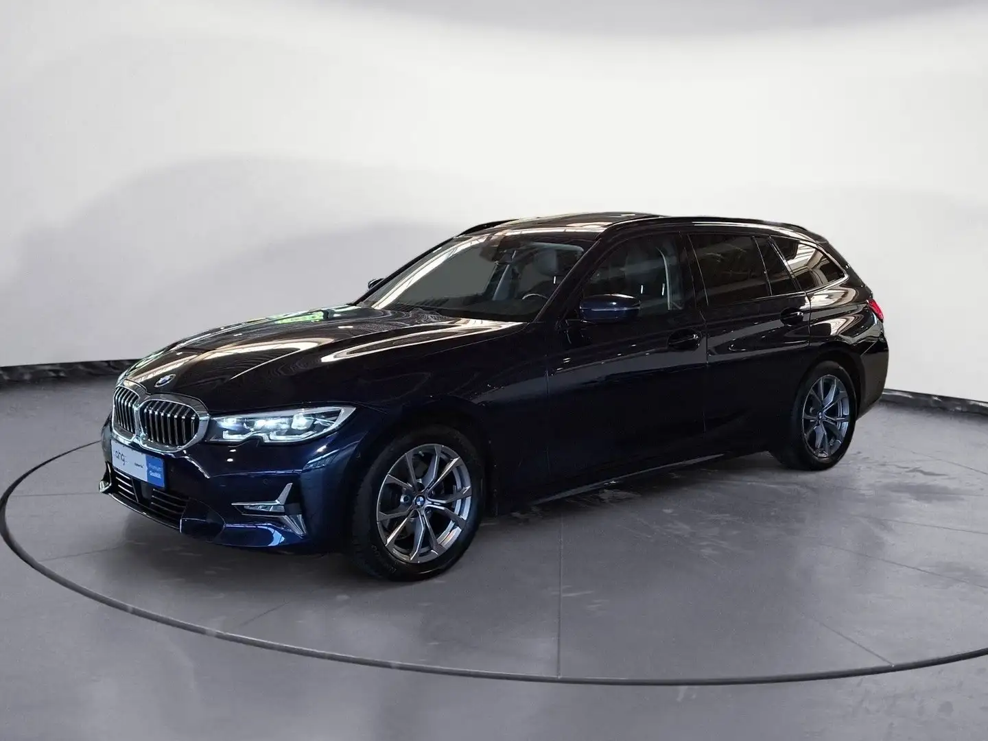 BMW 320 d xDrive Touring Luxury Line Luxury Line HIFI Blauw - 2