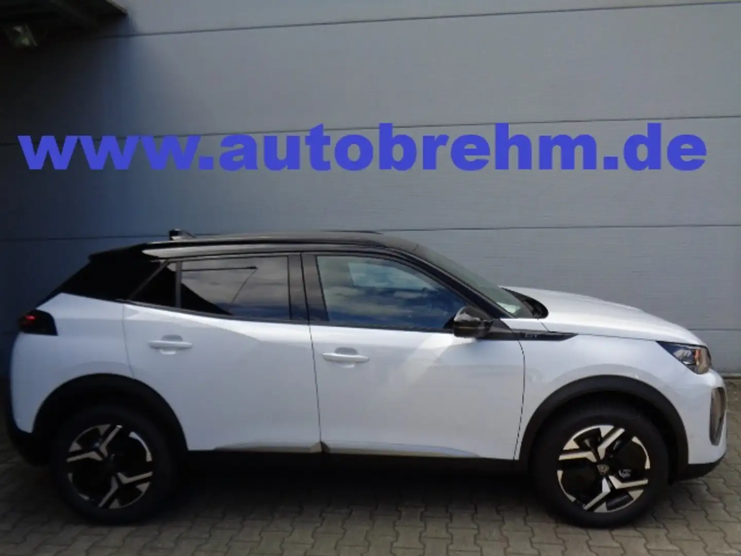Peugeot 2008 Hybrid 145 e-DSC GT Navi Alcantara Allwetterr. Weiß - 1