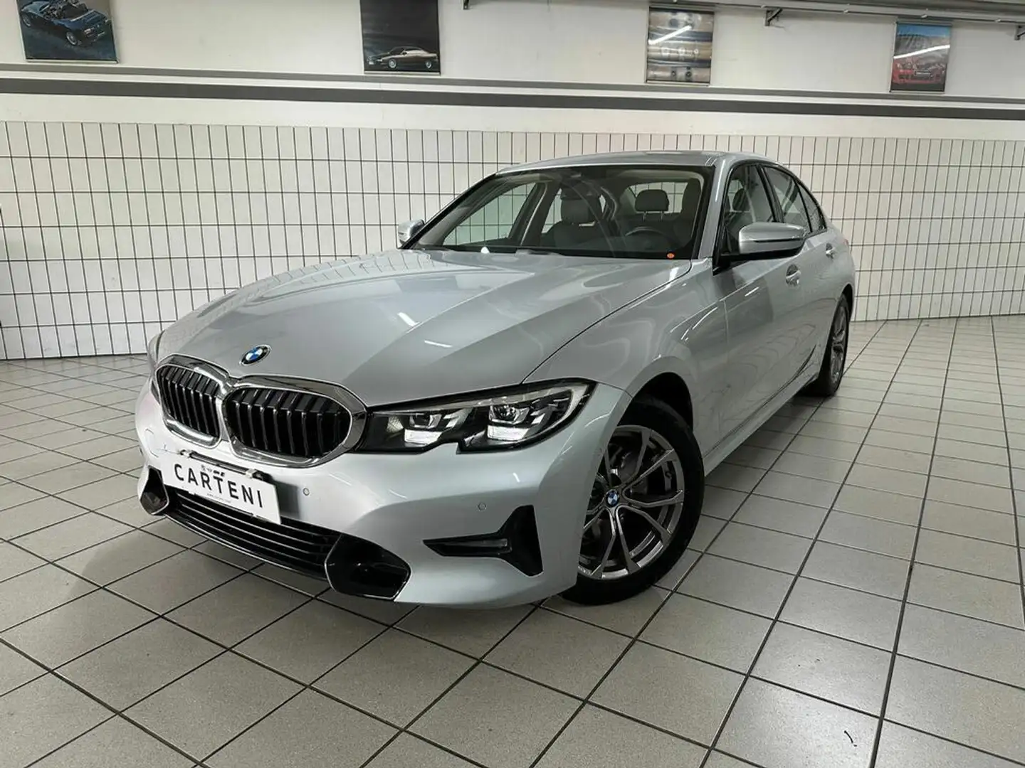 BMW 320 d Sport auto Silver - 1