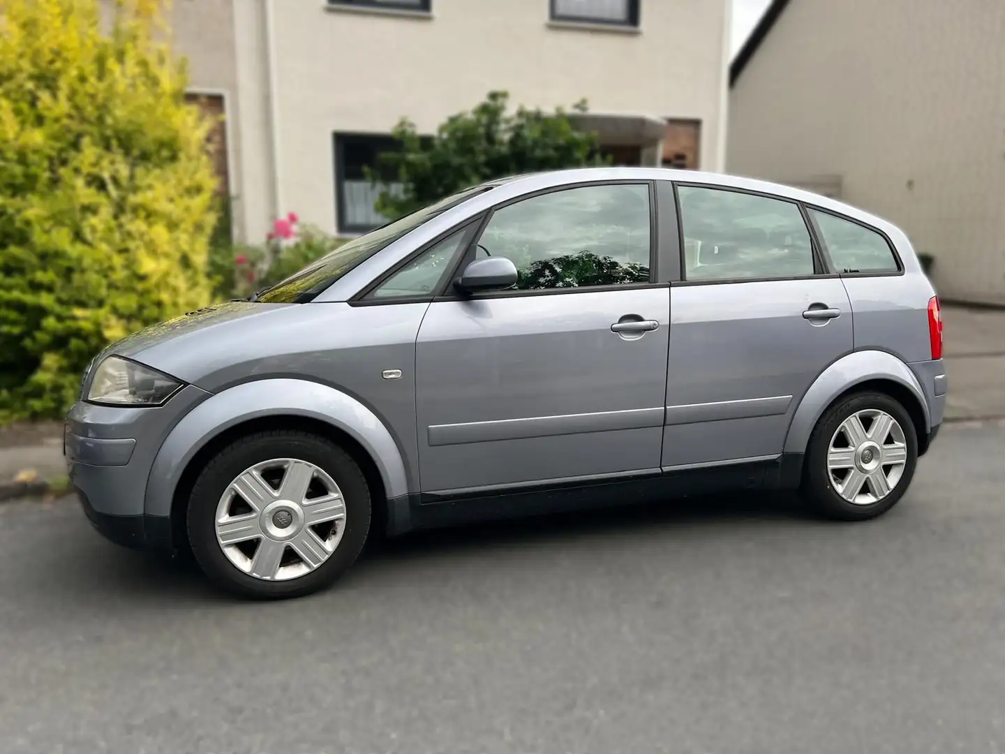 Audi A2 A2 1.4 Srebrny - 1