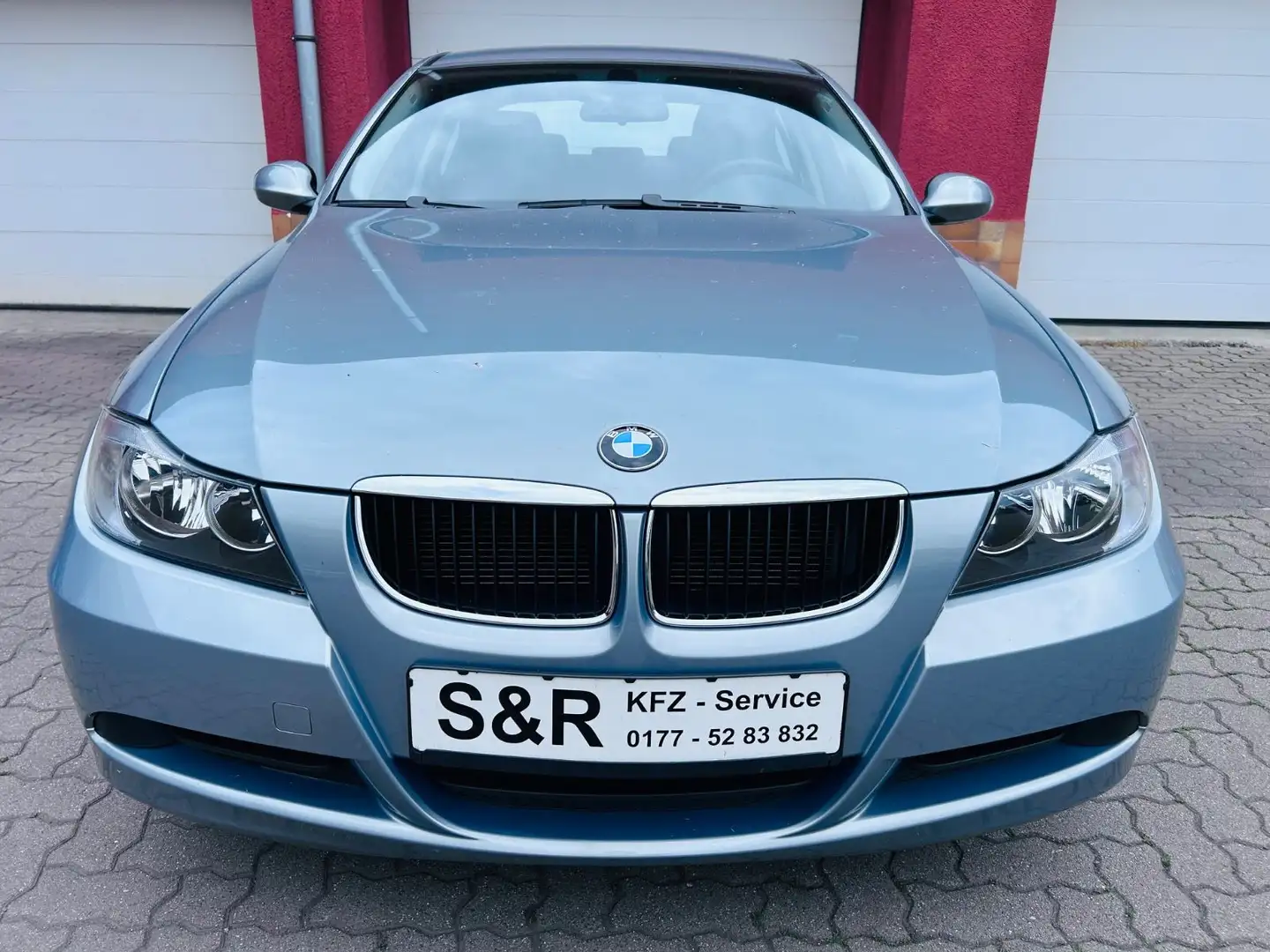 BMW 318 Baureihe 3 Lim. 318i Argent - 2