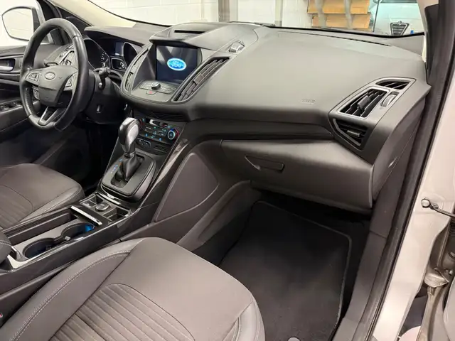 Ford Kuga view 13