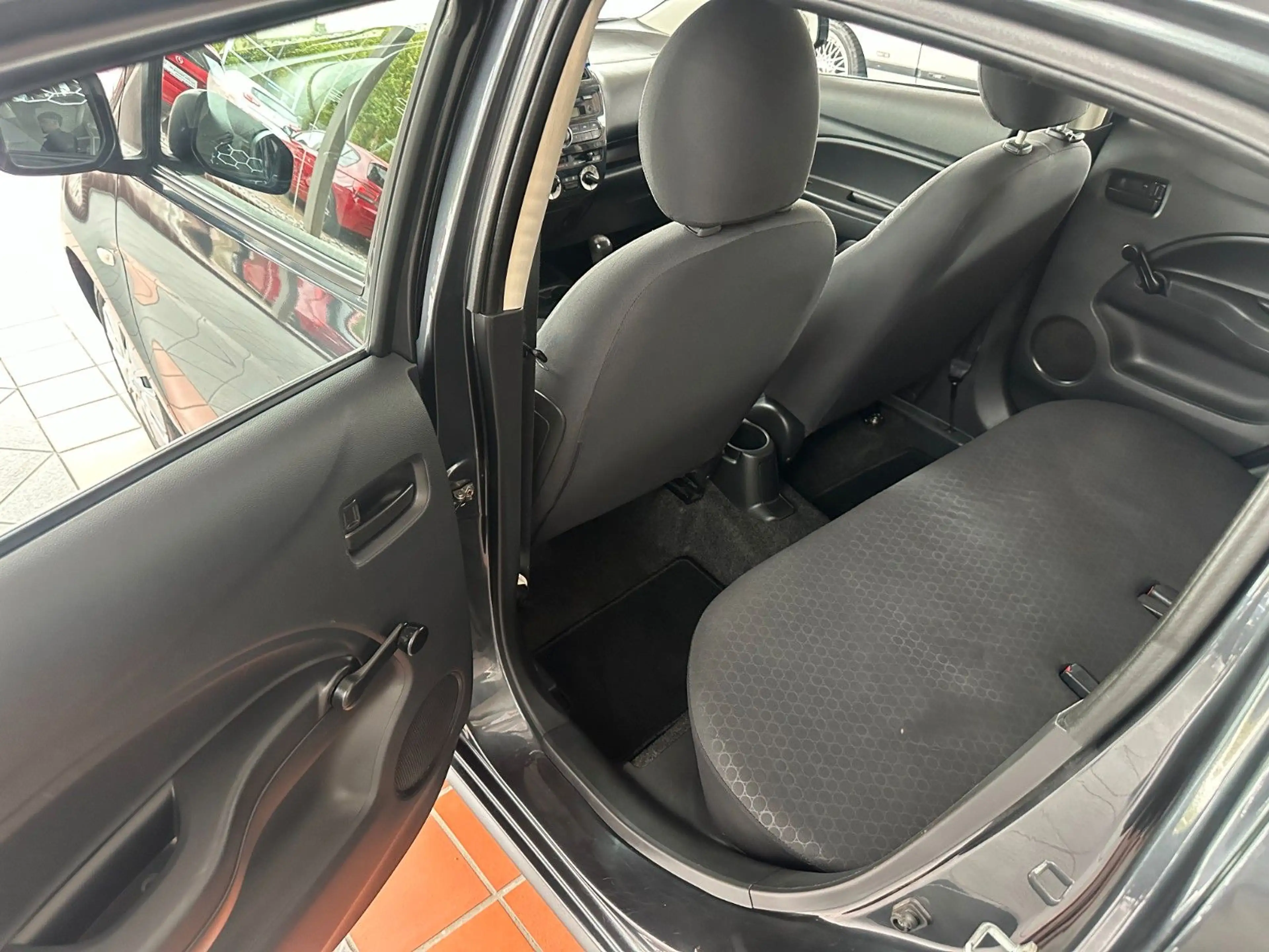 Mitsubishi Space Star Klassik Kollektion * 1. Hand / Klima* — photo 8