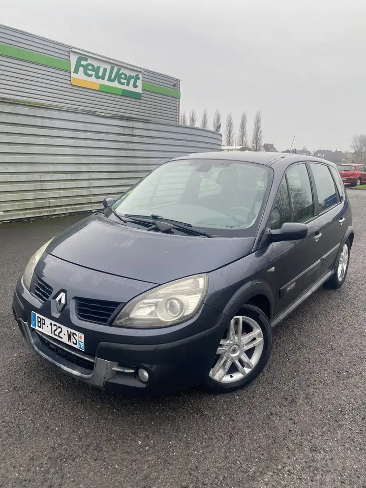 Renault Scenic 1.9 dCi 130 Conquest
