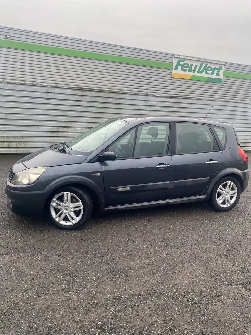 Renault Scenic 1.9 dCi 130 Conquest - 2