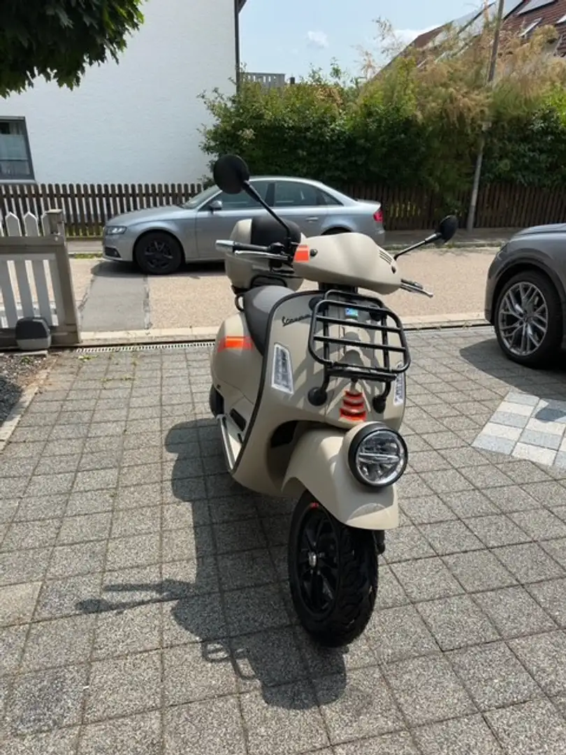 Vespa GTV 300 - 1