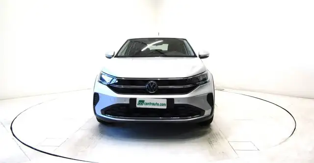 Volkswagen Taigo view 2