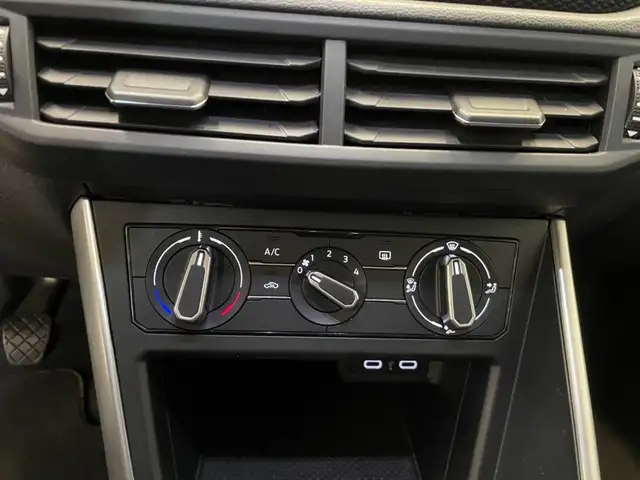 Volkswagen Taigo view 10