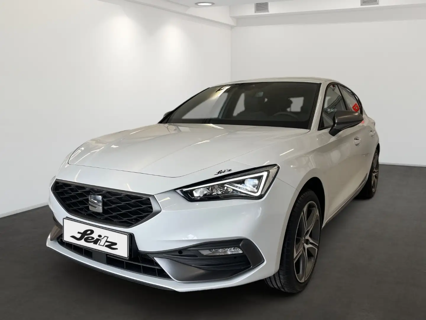 SEAT Leon 1.5 TSI FR Plus *AHK*LED*KAMERA*NAVI* Weiß - 2