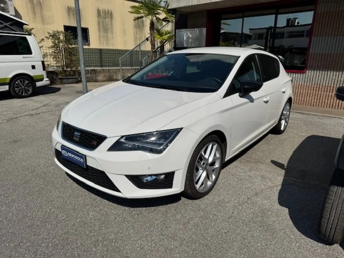SEAT Leon 5p 2.0 tdi cr FR s bijela - 1