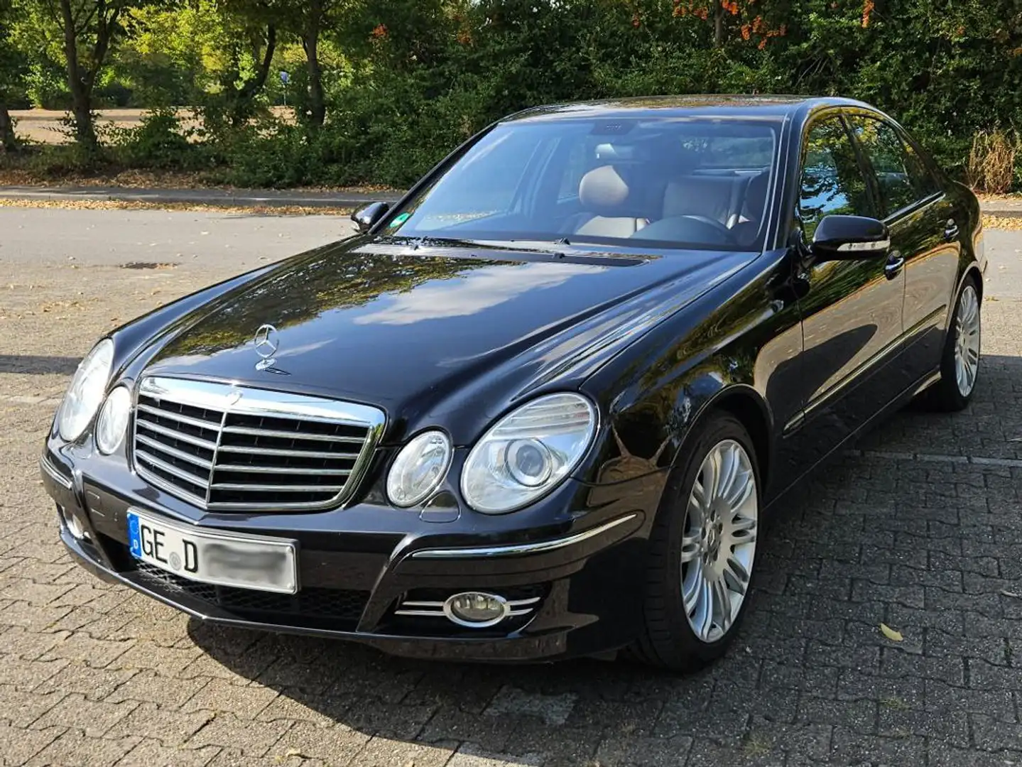 Mercedes-Benz E 200 W211 MOPF E200 Kompressor Avantgarde Autogas Schwarz - 1