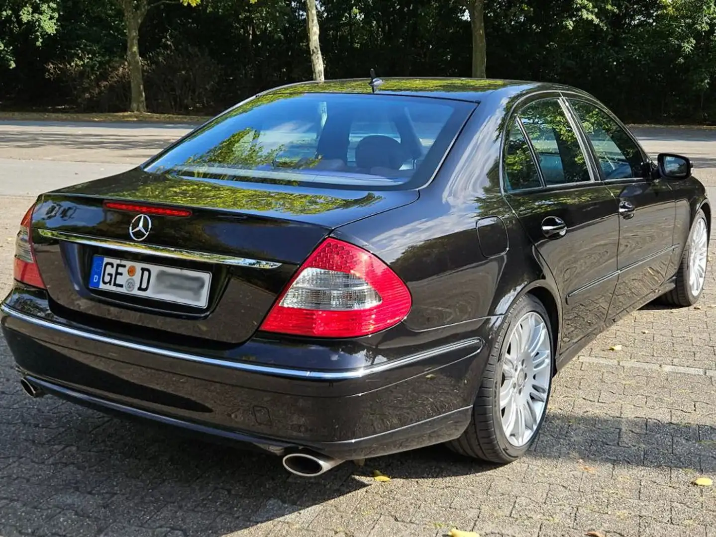 Mercedes-Benz E 200 W211 MOPF E200 Kompressor Avantgarde Autogas Schwarz - 2