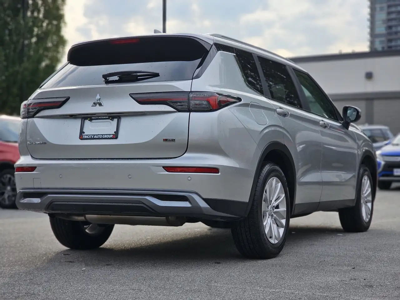 Mitsubishi Outlander снимка Mitsubishi Outlander