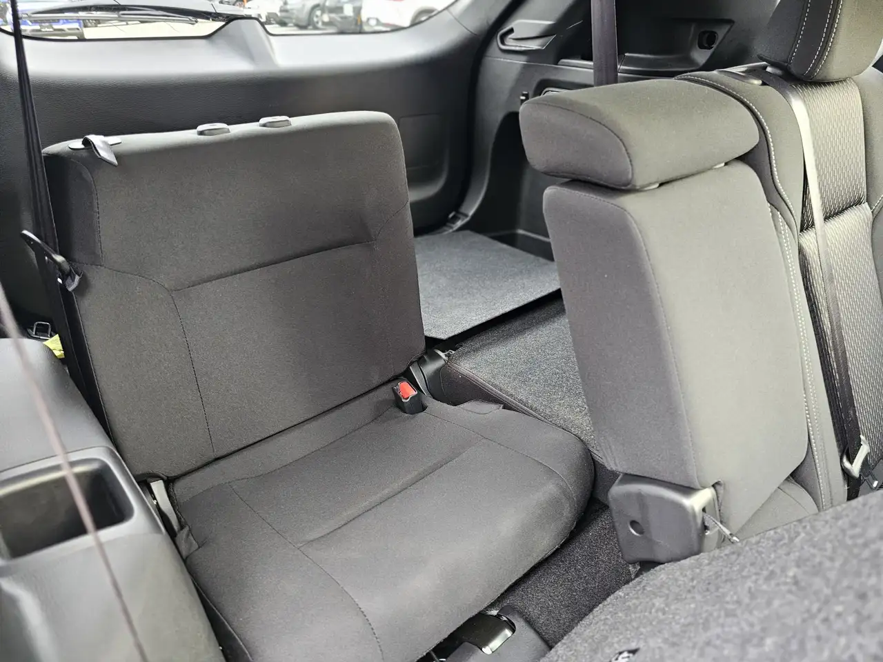 Mitsubishi Outlander снимка Mitsubishi Outlander