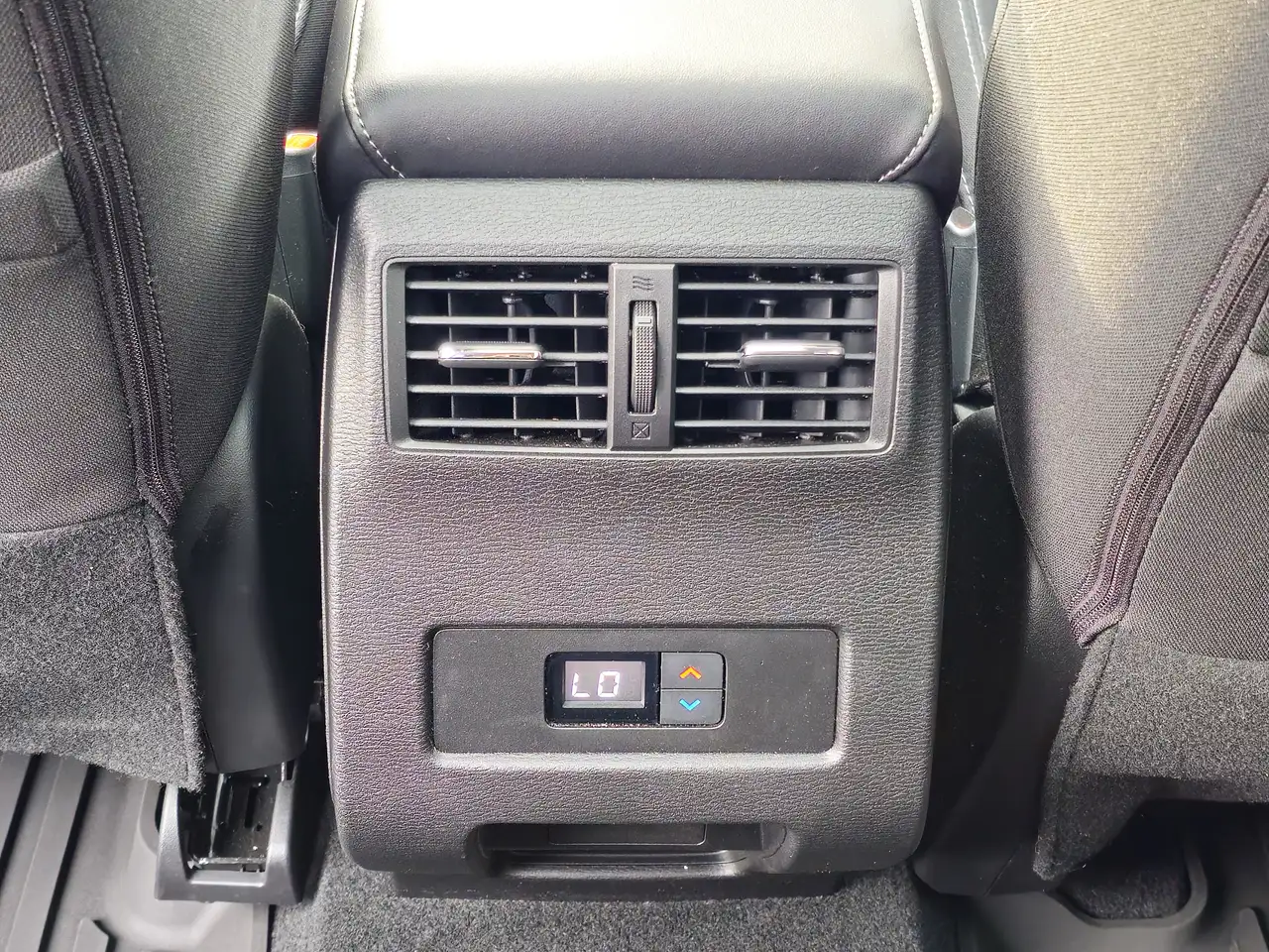 Mitsubishi Outlander снимка Mitsubishi Outlander