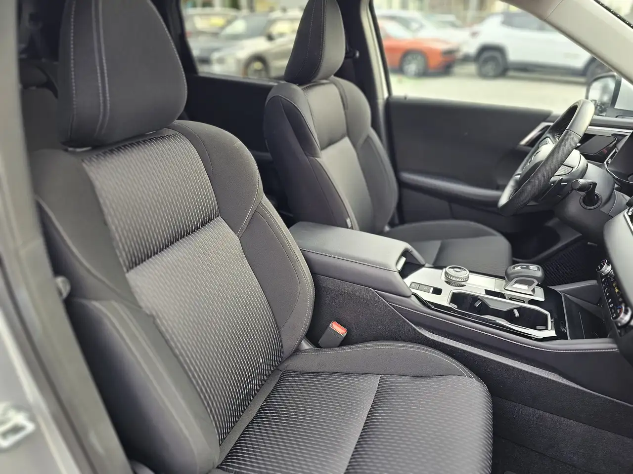 Mitsubishi Outlander снимка Mitsubishi Outlander