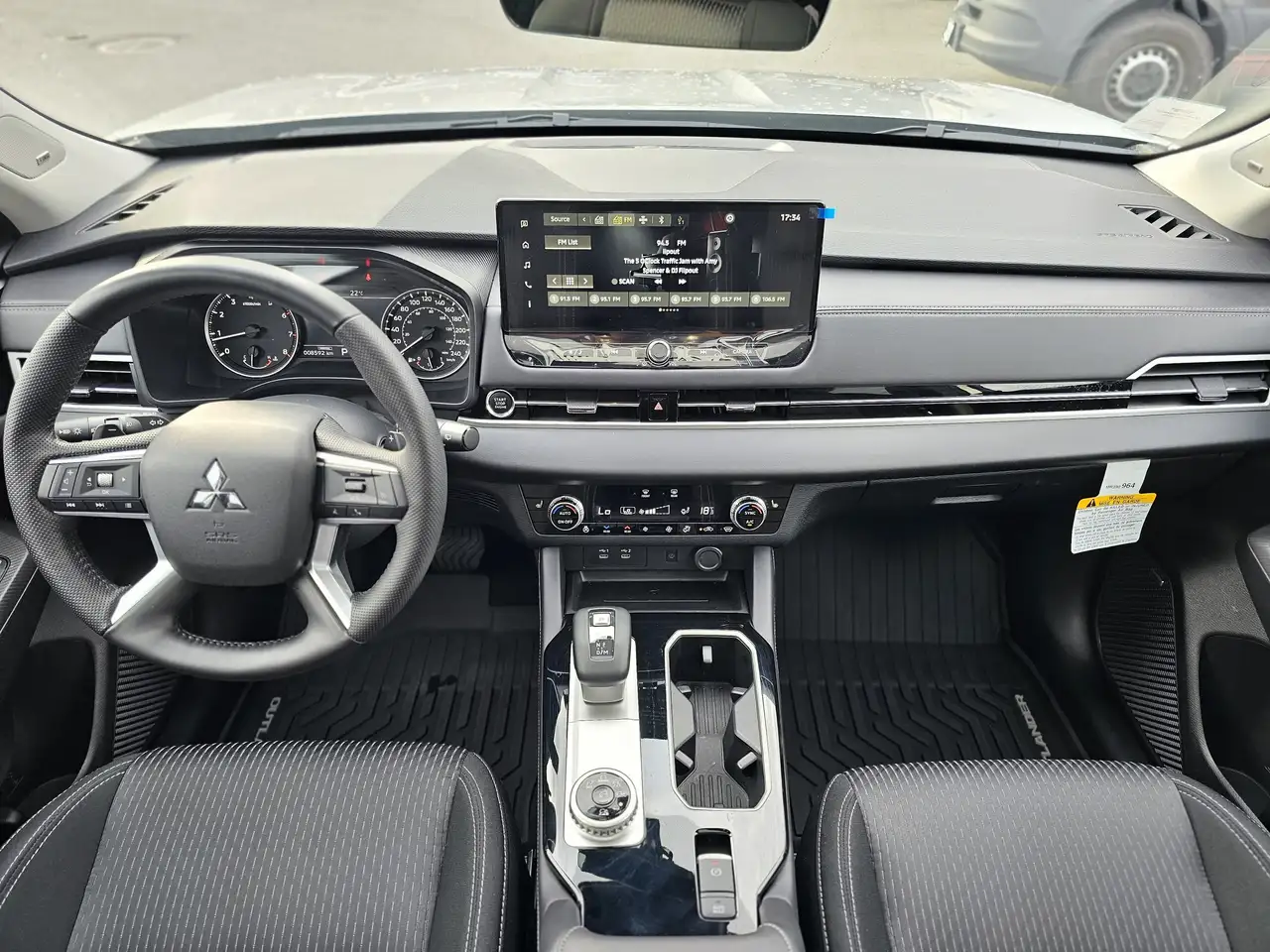 Mitsubishi Outlander снимка Mitsubishi Outlander